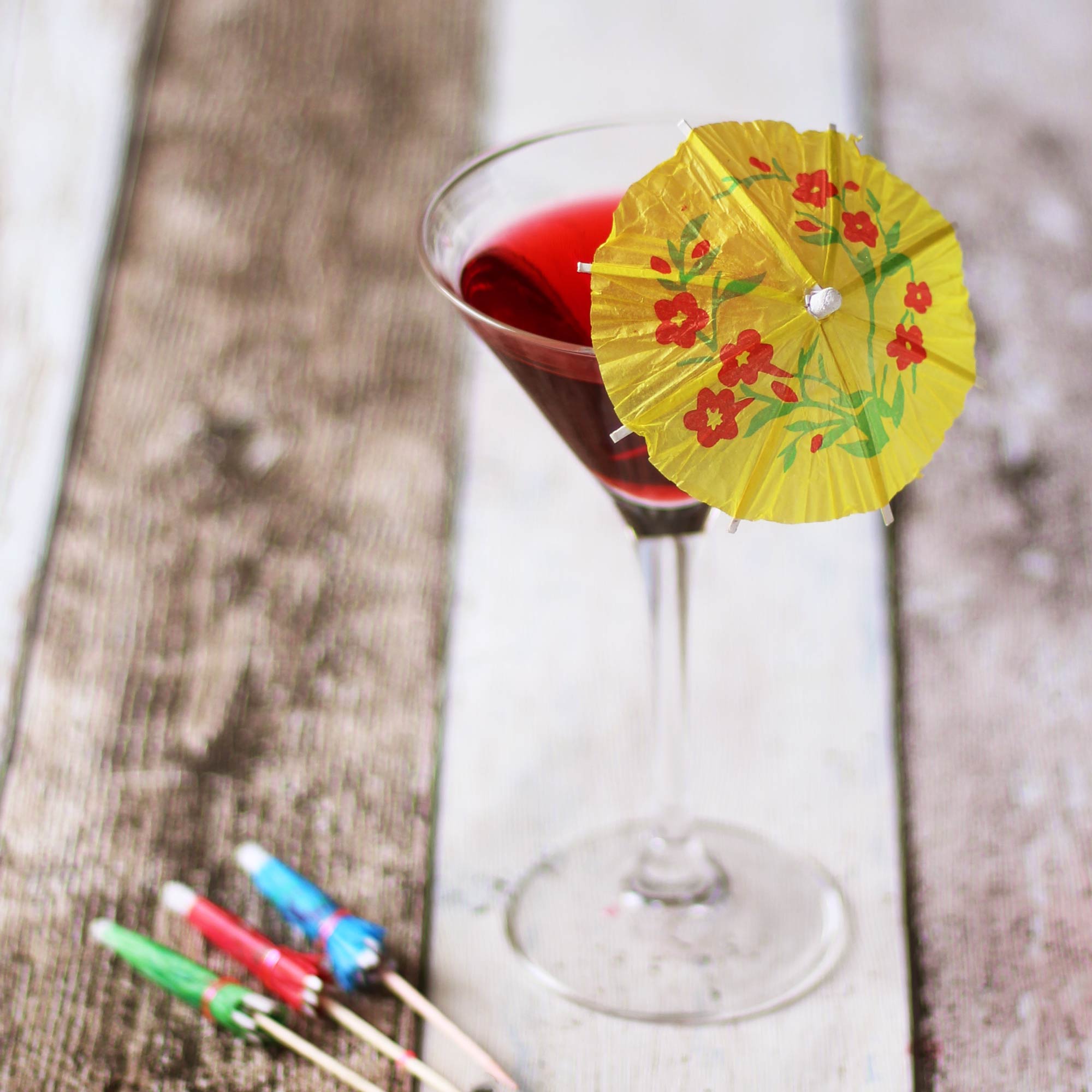 Paper Cocktail Umbrellas | Mini Paper Parasols for Drinks