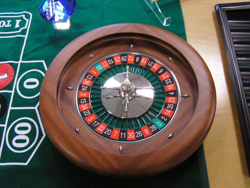 Mahogany Roulette Wheel | Drinkstuff ®