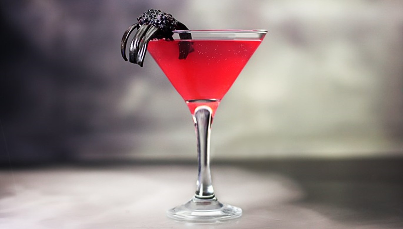 https://www.drinkstuff.com/inspiration/media/nkralhcx/itsy-bitsy-martini.jpg?width=1370