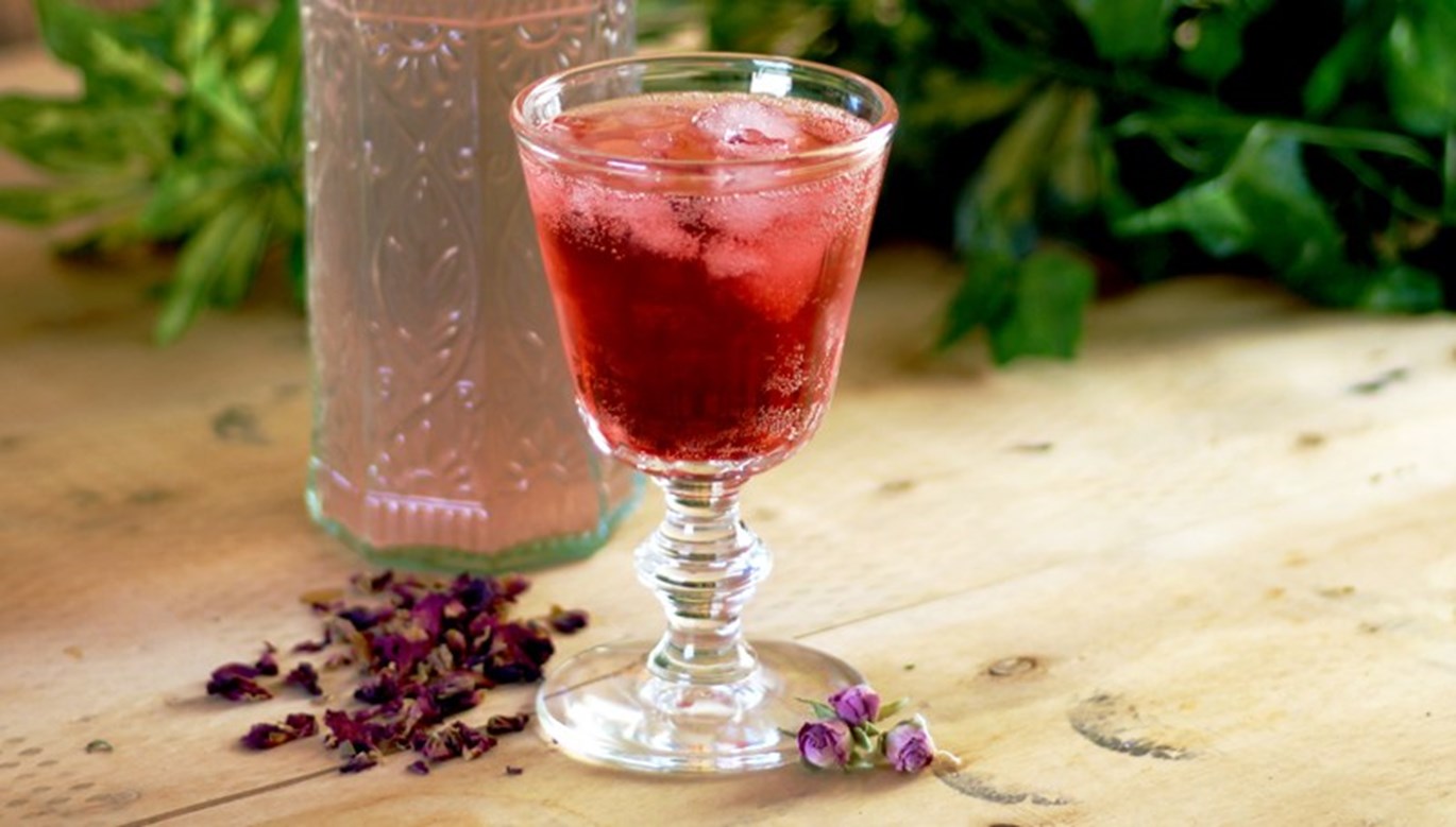 Rose & Raspberry Gin Rickey Recipe