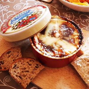 Classic Camembert Baker & Cover