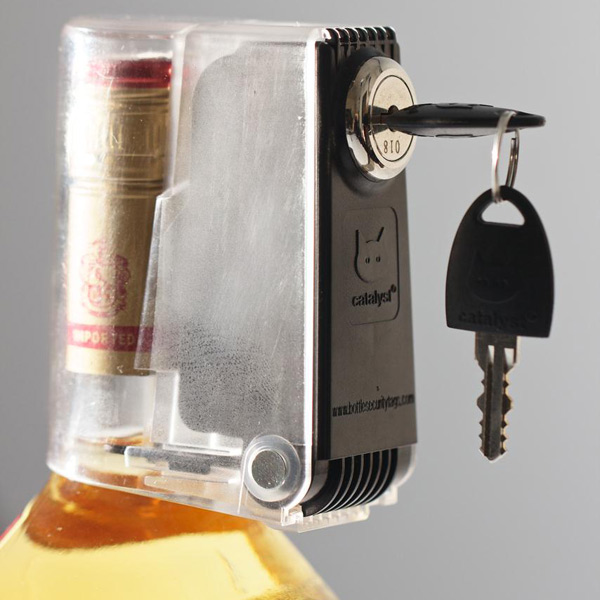 Tantalus Wine and Liquor Bottle Lock: Bar Tools & Drinkware